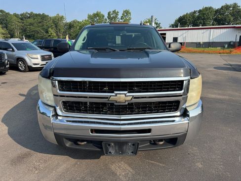 Used 2010 Chevrolet Silverado 2500 LT AWD/4WD image 8