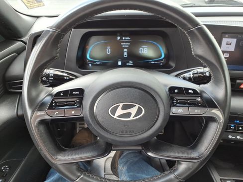 Used 2025 Hyundai Elantra Sport FWD image 20