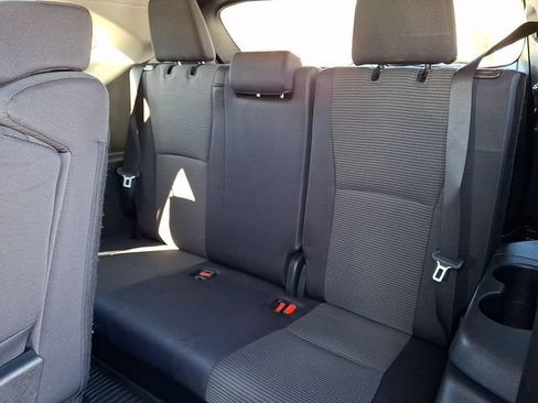 Used 2024 Toyota Highlander LE FWD image 13