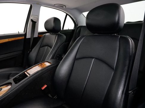 Used 2008 Mercedes-Benz E 350 4MATIC Sedan image 11