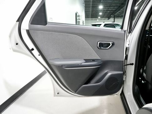 Used 2025 Kia K4 EX image 25