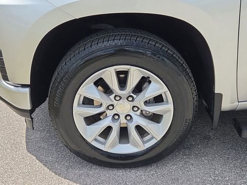 Used 2022 Chevrolet Silverado 1500 Custom image 6