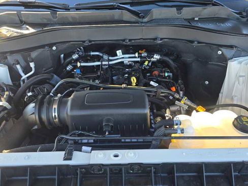 Used 2023 Ford Explorer XLT w/ Equipment Group 202A image 14