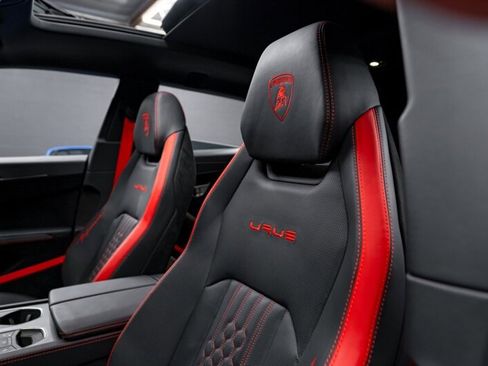 Used 2024 Lamborghini Urus Performante image 13