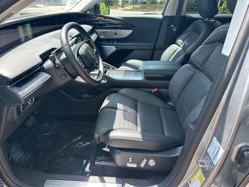 New 2026 Lincoln Nautilus Reserve AWD/4WD image 10