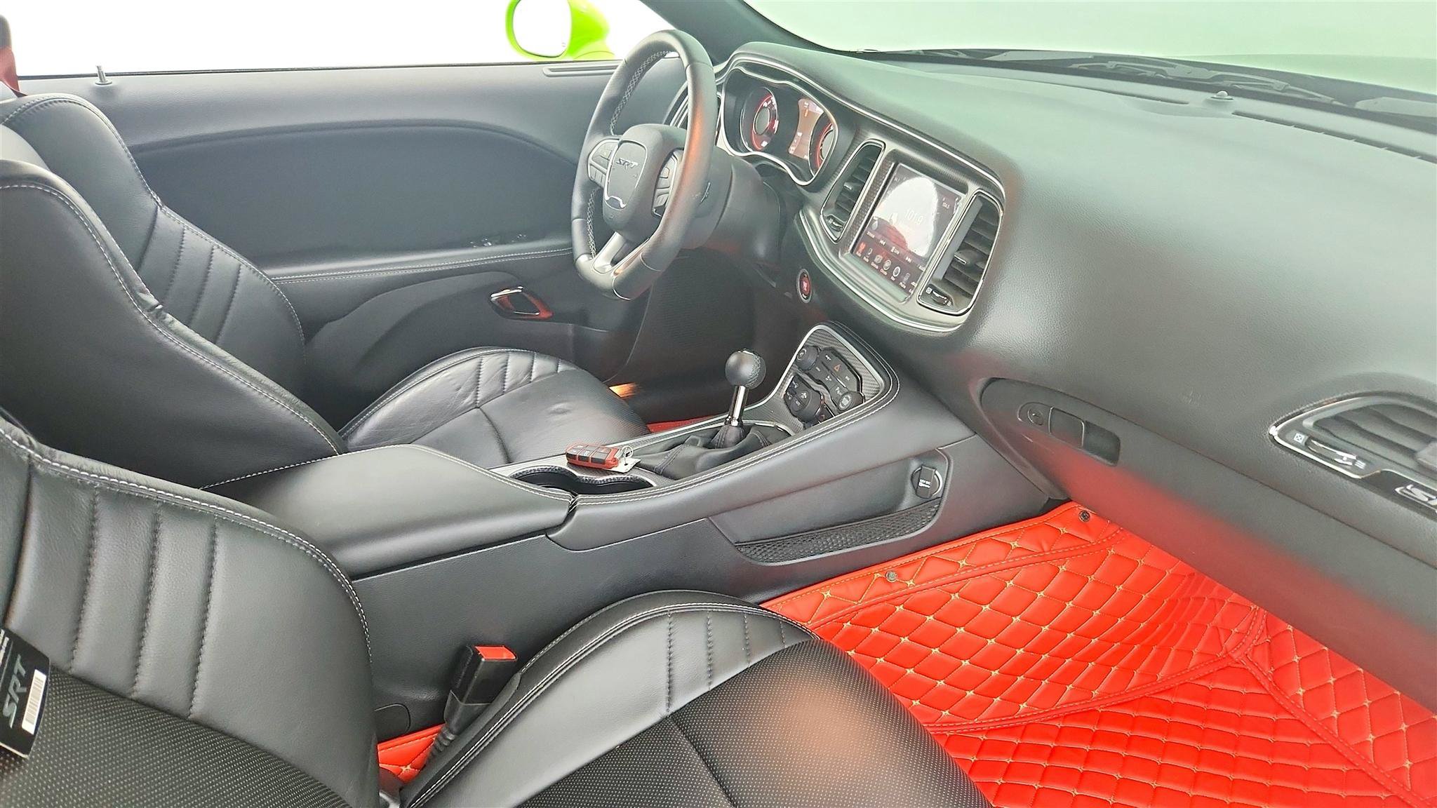 Used 2015 Dodge Challenger SRT Hellcat RWD image 37