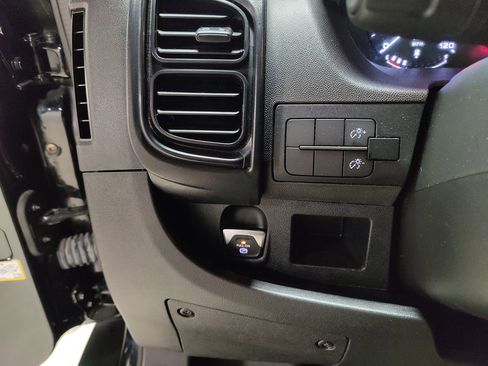 Used 2022 RAM ProMaster 2500 image 25