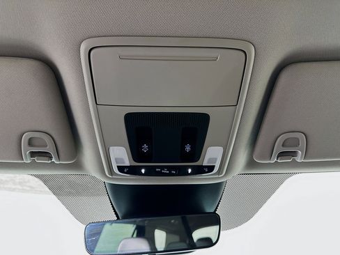 Used 2023 Honda Pilot Elite image 18