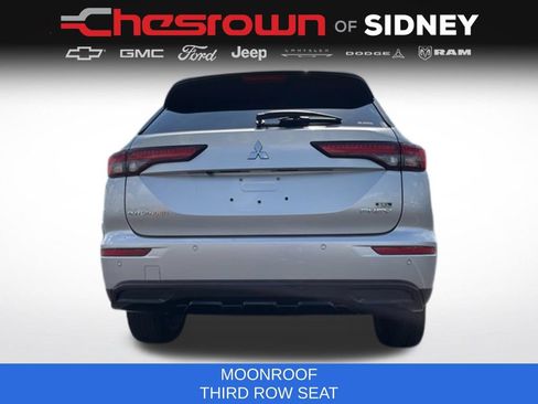 Used 2025 Mitsubishi Outlander 4WD Plug-In Hybrid image 14