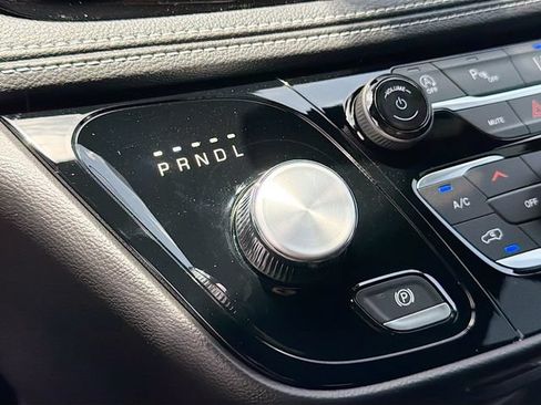 New 2027 Chrysler Pacifica Select FWD image 16