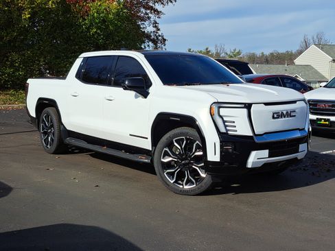 Used 2024 GMC Sierra EV Denali image 22