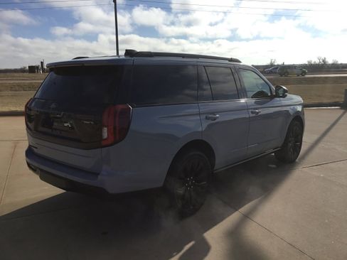 New 2025 Ford Expedition Platinum w/ Stealth Appearance Package image 5