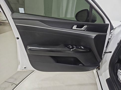 Used 2021 Kia K5 LXS image 11