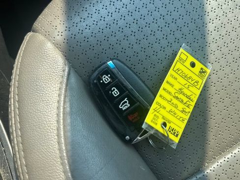 Used 2015 Hyundai Santa Fe Sport w/ Option Group 04 FWD image 19