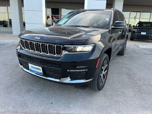 Used 2023 Jeep Grand Cherokee L Limited w/ Luxury Tech Group II AWD/4WD image 1