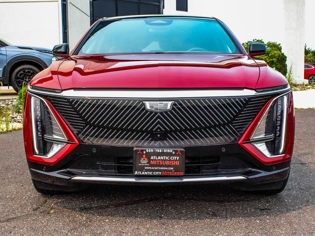 Used 2024 Cadillac Lyriq Tech w/ Driver Assist Package AWD/4WD image 2