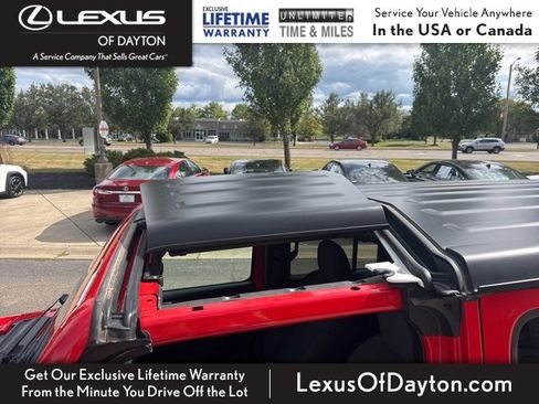 Used 2024 Jeep Wrangler Rubicon image 27