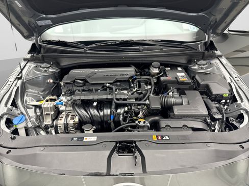Used 2026 Hyundai Elantra Sport FWD image 27