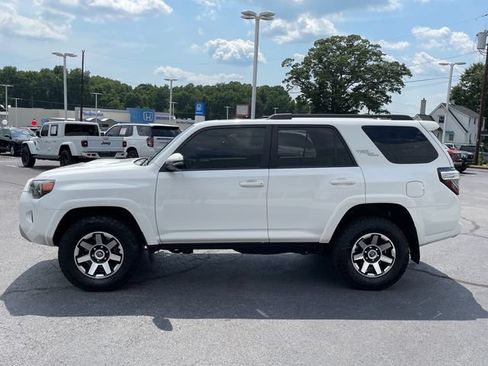 Used 2022 Toyota 4Runner TRD Off-Road Premium AWD/4WD image 6