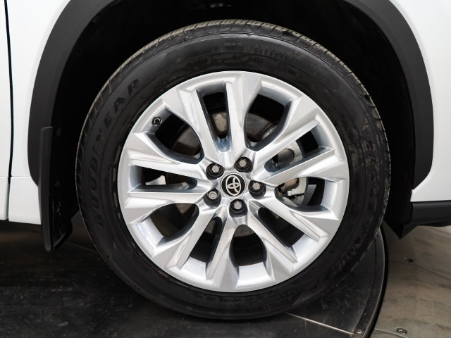 Used 2022 Toyota Highlander Limited AWD/4WD image 9