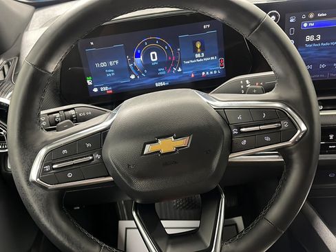 Used 2026 Chevrolet Equinox LT w/ LPO, Floor Liner Package FWD image 4