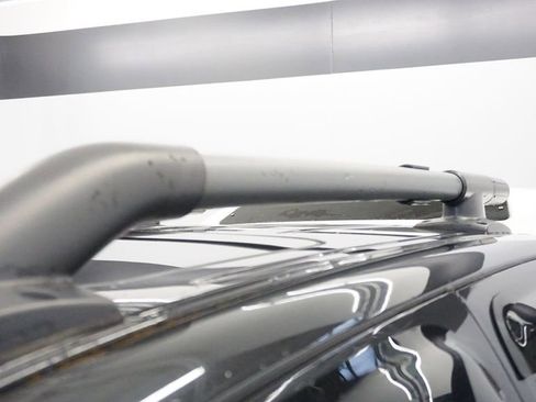 Used 2012 Nissan Frontier SL w/ Moonroof Pkg image 12