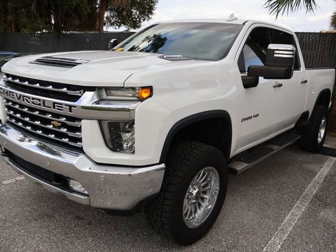 Used 2020 Chevrolet Silverado 2500 LTZ w/ LTZ Plus Package image 2