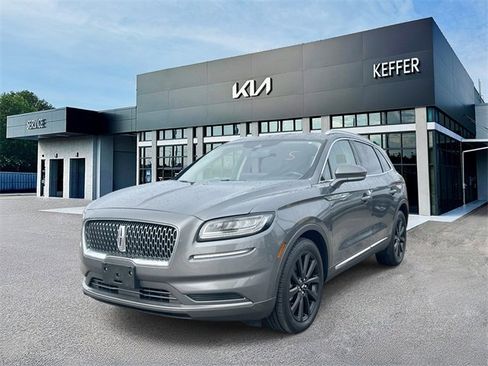 Used 2023 Lincoln Nautilus Reserve w/ Monochromatic Package image 4