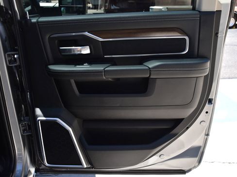 Used 2024 RAM 2500 Laramie image 24