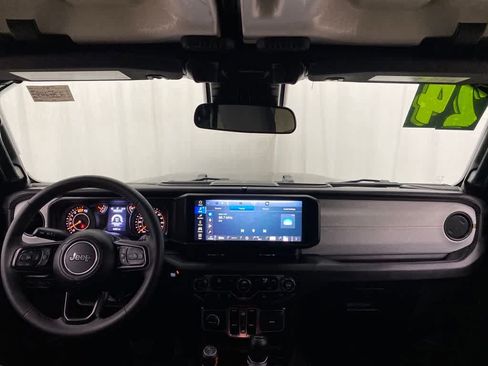 Used 2024 Jeep Wrangler Unlimited Sport AWD/4WD image 12