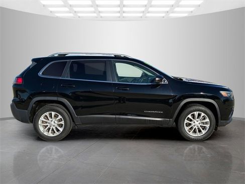Used 2019 Jeep Cherokee Latitude w/ Popular Appearance Group image 3