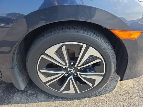 Used 2018 Honda Civic EX-L image 11