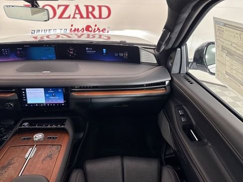 New 2025 Lincoln Navigator Black Label image 13