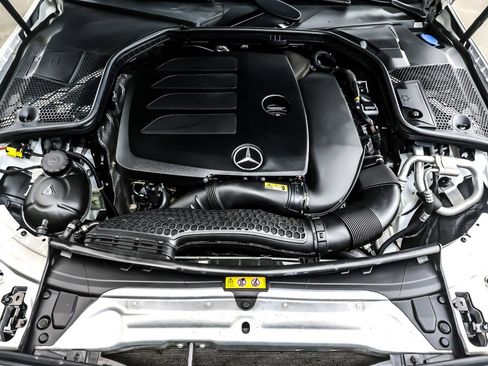 Used 2021 Mercedes-Benz C 300 Sedan image 11