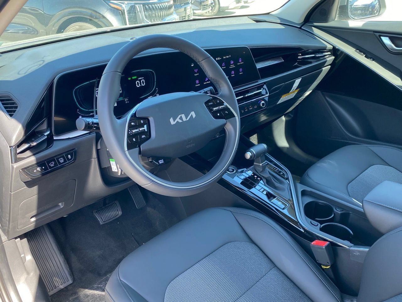 New 2026 Kia Niro EX FWD image 12