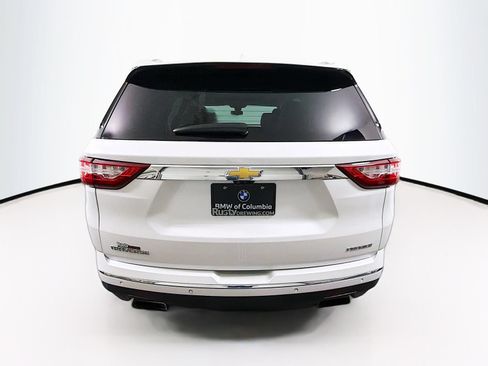 Used 2021 Chevrolet Traverse Premier FWD image 6