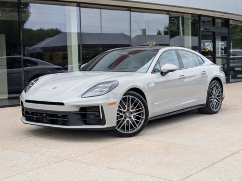 New 2026 Porsche Panamera image 1