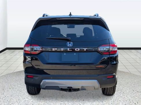 New 2026 Honda Pilot TrailSport image 4