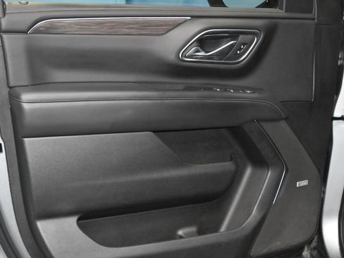 Used 2024 Chevrolet Tahoe LT AWD/4WD image 4