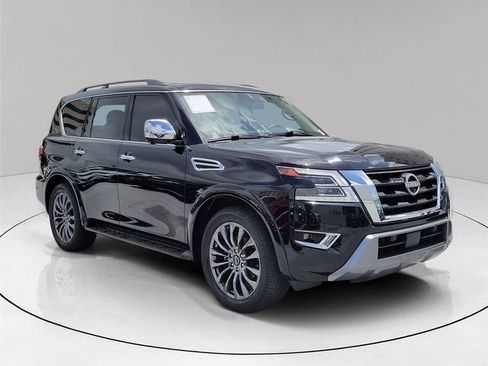 Used 2023 Nissan Armada Platinum w/ Captain's Chairs Package RWD image 3