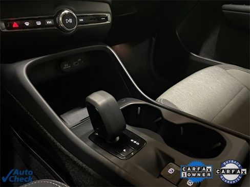 Used 2025 Volvo XC40 B5 Core image 48