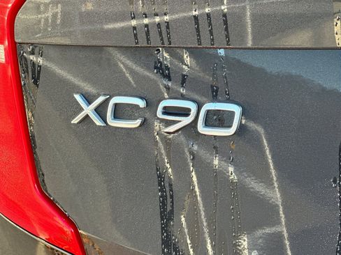 Certified 2023 Volvo XC90 T8 Ultimate w/ Lounge Package image 13