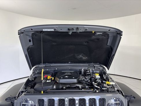 Used 2021 Jeep Wrangler Unlimited Sport AWD/4WD image 11