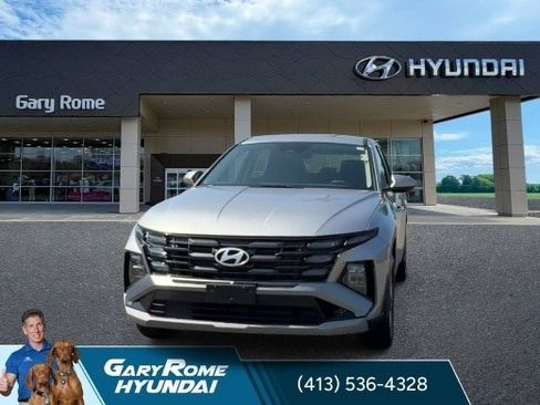 Certified 2025 Hyundai Tucson SE AWD/4WD image 3