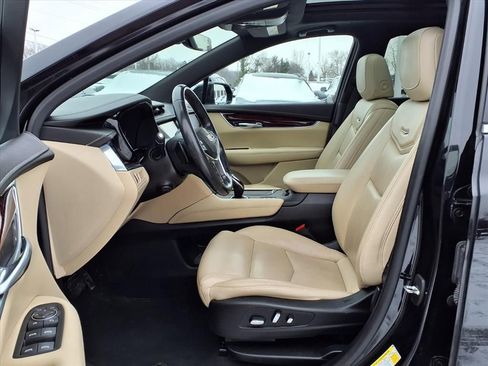 Used 2019 Cadillac XT5 Luxury image 17