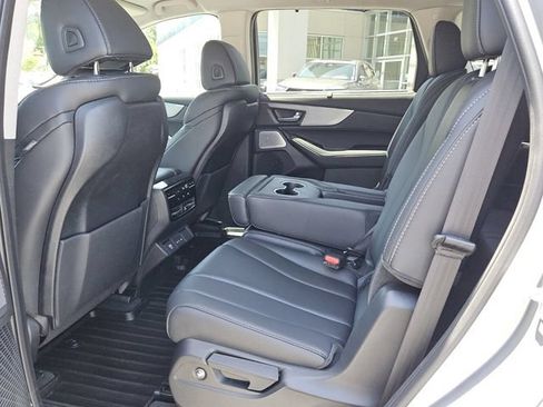 Certified 2026 Acura MDX w/ Technology Package FWD image 4