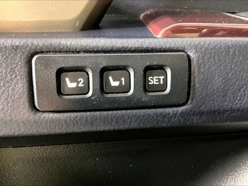 Used 2019 Lexus GX 460 Premium AWD/4WD image 32
