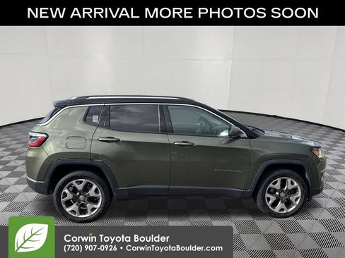 Used 2018 Jeep Compass Limited w/ Navigation Group AWD/4WD image 9