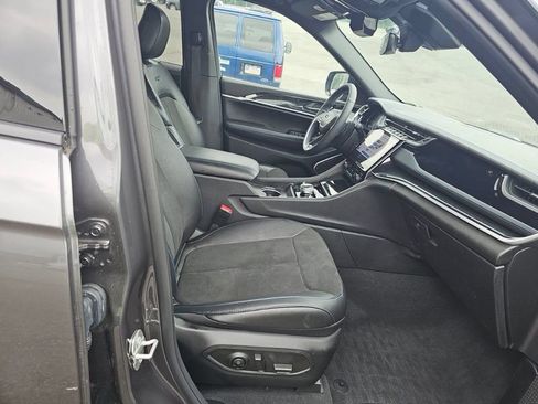 Used 2024 Jeep Grand Cherokee Trailhawk AWD/4WD image 10