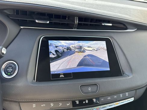 Used 2023 Cadillac XT4 Premium Luxury image 25